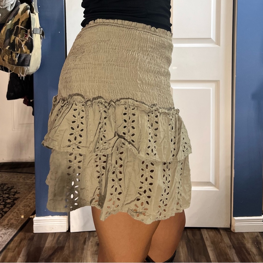 Zara Beige Ruffle Mini Skirt - Picture 2 of 7